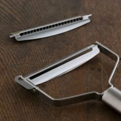 Kai Seki Magoroku Stainless Steel Peeler -Kitchen Tools SekiMagorokuStainlessSteelPeelerDH3301 4 f74a74bd 38fc 4a29 af5e 63009e78d90e